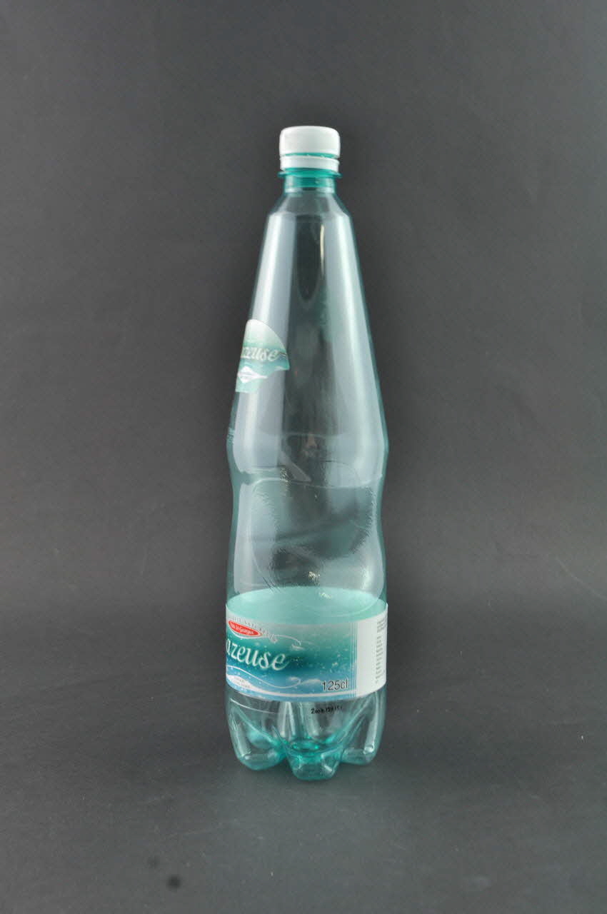 bouteille d'eau 2006.159.15.1-2 Photo Mucem