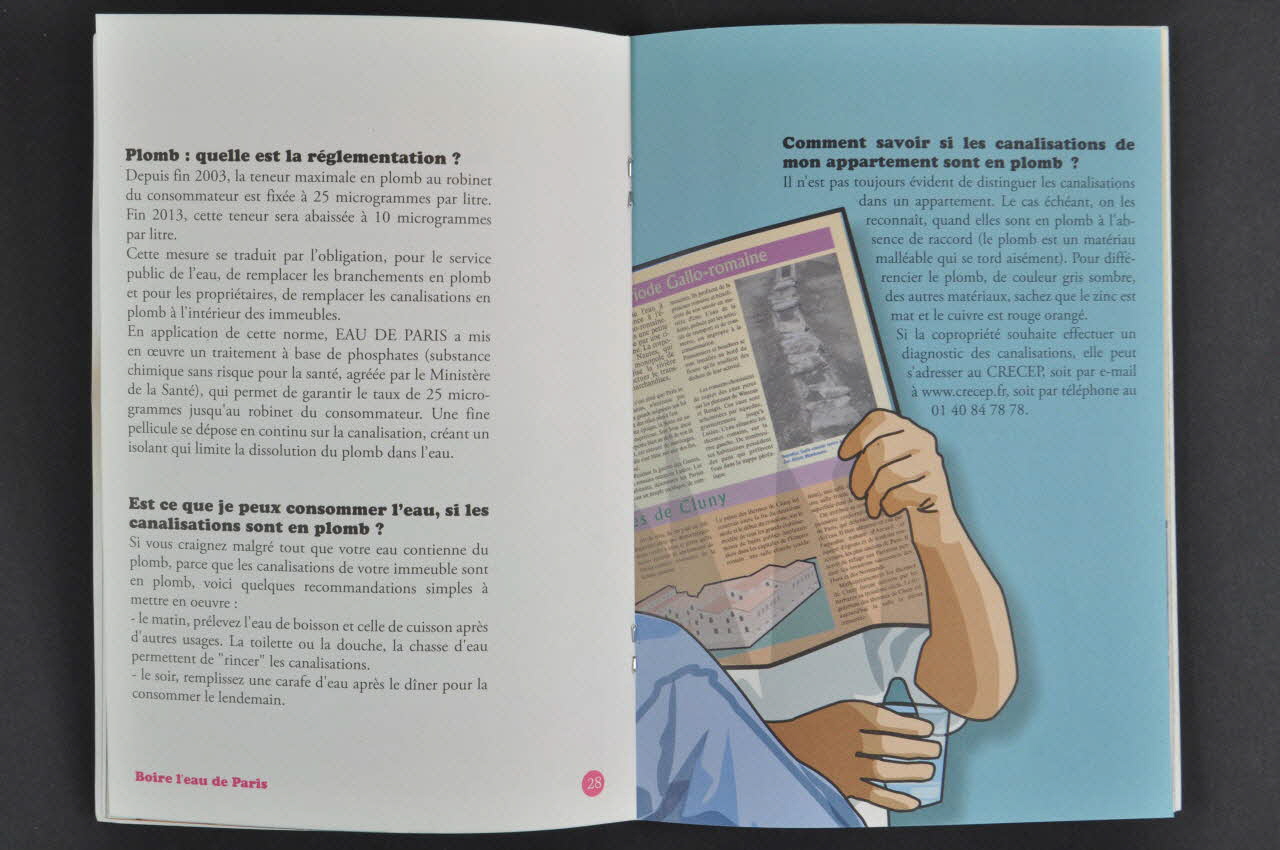 BROCHURE Brochure en faveur de l'eau du robinet, ville de Paris 2006.160.5.1 Photo Mucem