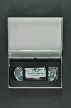 cassette vidéo "Siamisang. The story of Staphie. Nederlands" (L'histoire de Staphie. Pays Bas) 2004.76.3.1-2 Photo Mucem