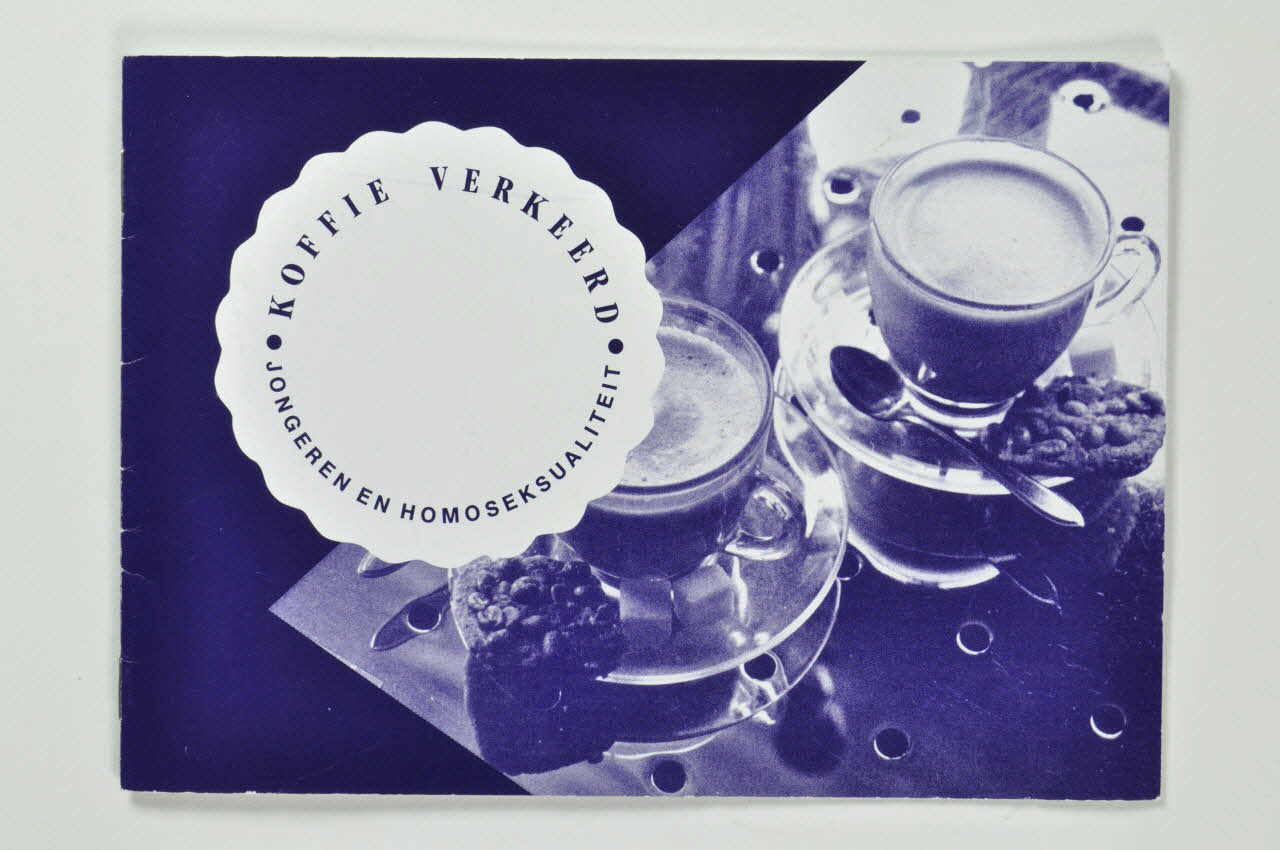 Rutger Stichting, Utrecht BROCHURE "Koffie Verkeerd. Jongeren en homoseksualiteit" (Les jeunes et l'homosexualité) Pays-Bas 2001 2004.76.6 Photo Mucem