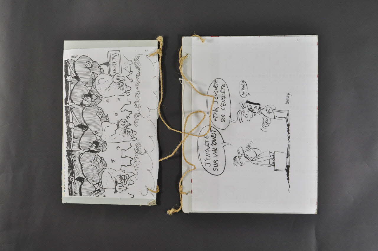 pancarte Pancarte de manifestation " J'enquête sur Val d'Ouest... et moi, j'enquête sur l'enquête...." par Nono ( Savino) , 1998 2006.176.22.1-4 Photo Mucem