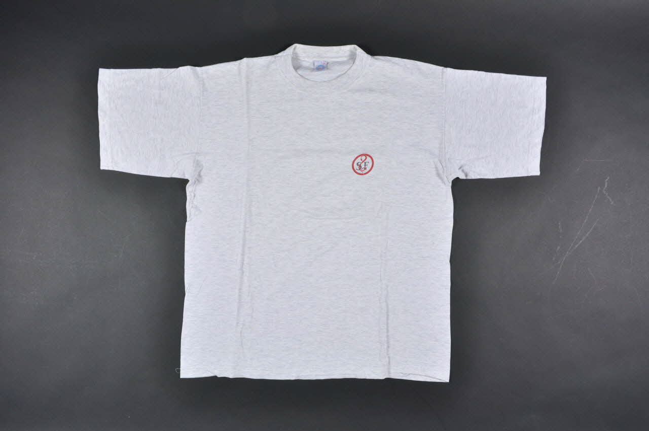 tee-shirt Faites comme moi,  soyez sage-femme 2004.93.1 Photo Mucem