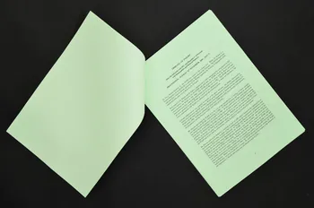 Irish Haemophilia Society Rapport Irish Haemophilia Society Tribunal News. Issue 19,  6 décembre 2000. Tribunal of Inquiry into the infection with HIV and Hepatitis C of persons with Haemophilia and related matters. Auditions des 28-29-30 novembre et du 1er décembre 2000. (75 ème au 78 ème jour ) : dépositions  du bureau des transfusions , témoignages de personnes touchées Irlande 2000 2006.29.25 Photo Mucem