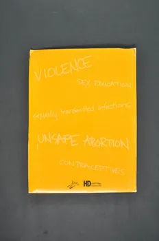 Health And Development Network, Irlande Et Dossier "Gender or sex : who cares ? Skills-Building Resource Pack on gender and reproductive health for adolescents and youth workers. With a special emphasis on violence, HIV/STIs, Unwanted Pregnancy and Unsafe abortion" (Genre ou sexe qui s'en soucie? Matériel pour améliorer les compétences sur le genre et la santé reproductive des adolescents et des professionnels de la jeunesse. Avec un accent spécial sur le violence, les MST/IST, la grossesse involontaire et les avortements à risque) Irlande 2001 2006.30.17.1-4 Photo Mucem