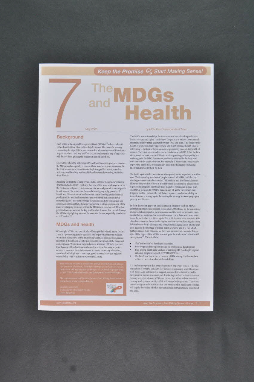 Health And Development Network, Irlande Et Fichier "Keep The Promise. Start making sense" (Tenez la promesse. Commencez à lui donner un sens" / n°7 The MDGs and Health (Le Millenium Development Goal et la santé) Irlande 2005/5 2006.30.49.1-2 Photo Mucem