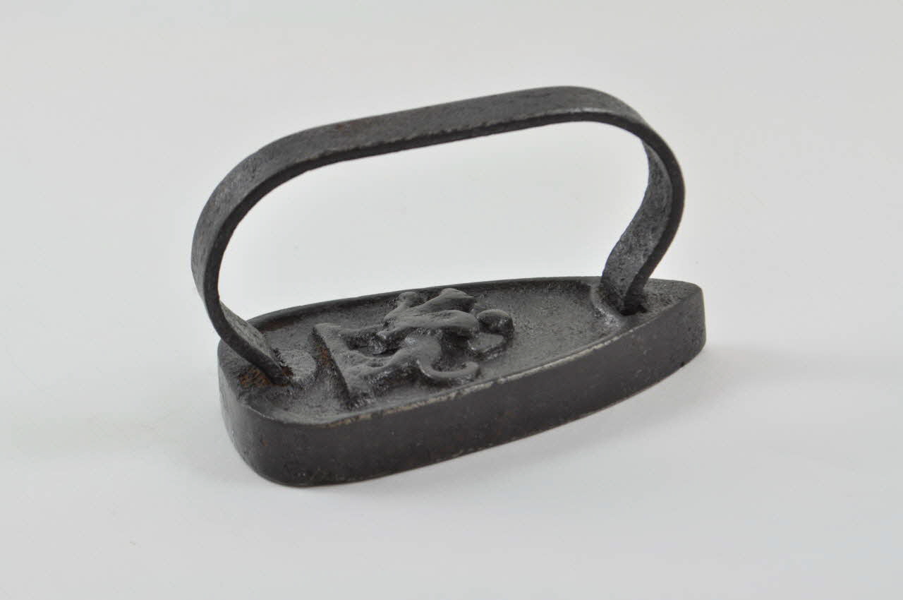 fer à repasser 2006.34.116 Photo Mucem