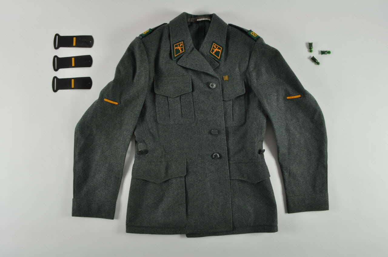 veste Suisse 1960 2006.49.13 Photo Mucem