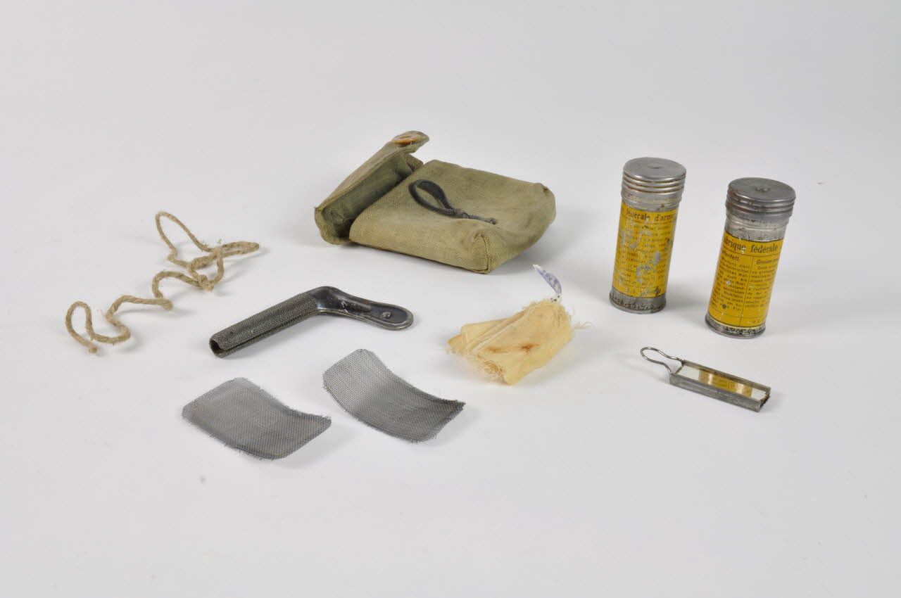 TROUSSE Suisse 1920 2006.49.4.1-9 Photo Mucem