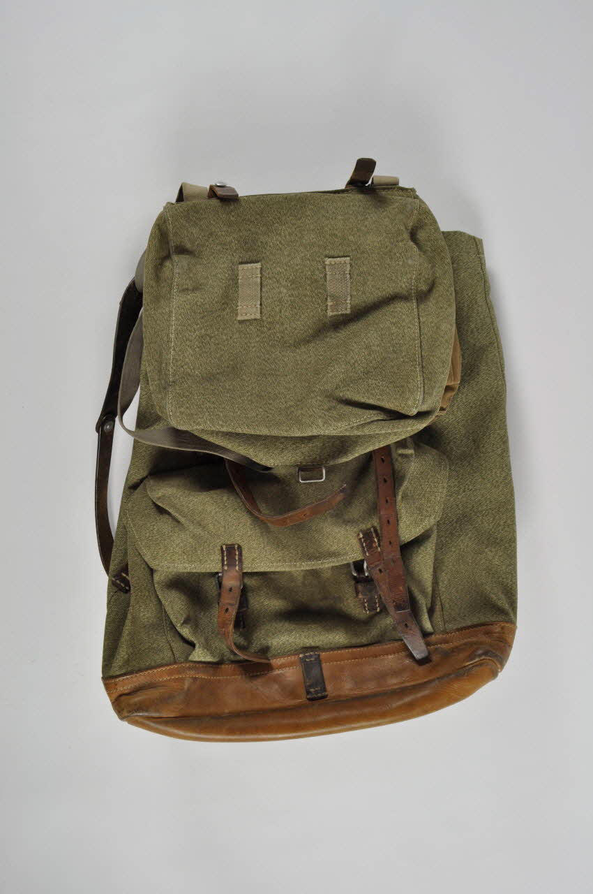 SAC A DOS Suisse 1960 2006.49.5.1-2 Photo Mucem