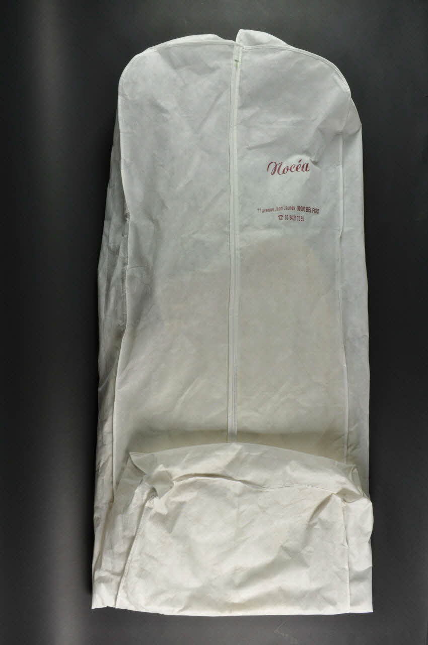 robe de mariée Catalogne, Espagne 2005 2006.52.5 Photo Mucem