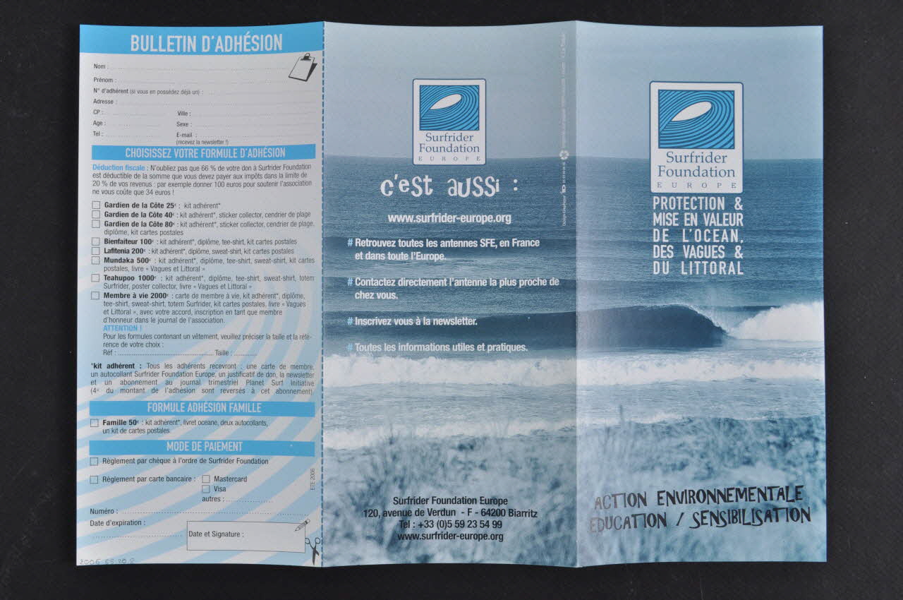 PLAQUETTE PUBLICITAIRE Plaquette Surfrider Foundation Europe 2006.55.20.8 Photo Mucem