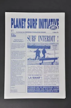 magazine Numéro du magazine  "Planète surf initiative" consacré au surf et à la protection de l'environnement marin. 2006.55.24.12-13 Photo Mucem