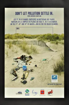 Young & Rubicam affiche Support de communication de la Surfrider Foundation Europe Aquitaine, France 2006 2006.55.6.4 Photo Mucem