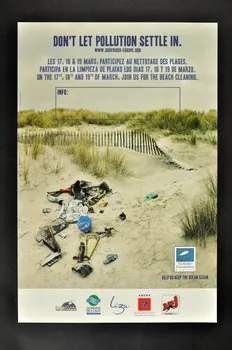 Young & Rubicam affiche Support de communication de la Surfrider Foundation Europe Aquitaine, France 2006 2006.55.6.9 Photo Mucem