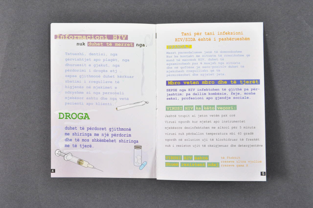 Aksion Plus BROCHURE "HIV/Sida Pak Njohuri per te Gjithe" (traduction) Albanie 2001 2006.64.17  Photo Mucem
