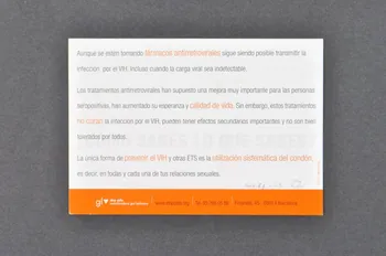 GL / Stop Sida carte postale "Los gays estan dejando de utilizar el condon para prevenir el VIH/Sida" (Les gays arrêtent d'utiliser le préservatif pour prévenir le VIH/SIda) / Como sabes lo que sabes ? (Comment sais tu ce que tu sais ?) Espagne 2005 2006.67.5 Photo Mucem