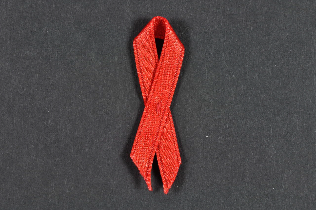 Kalvaria Aids RUBAN ROUGE Hongrie 2006 2006.71.13 Photo Mucem