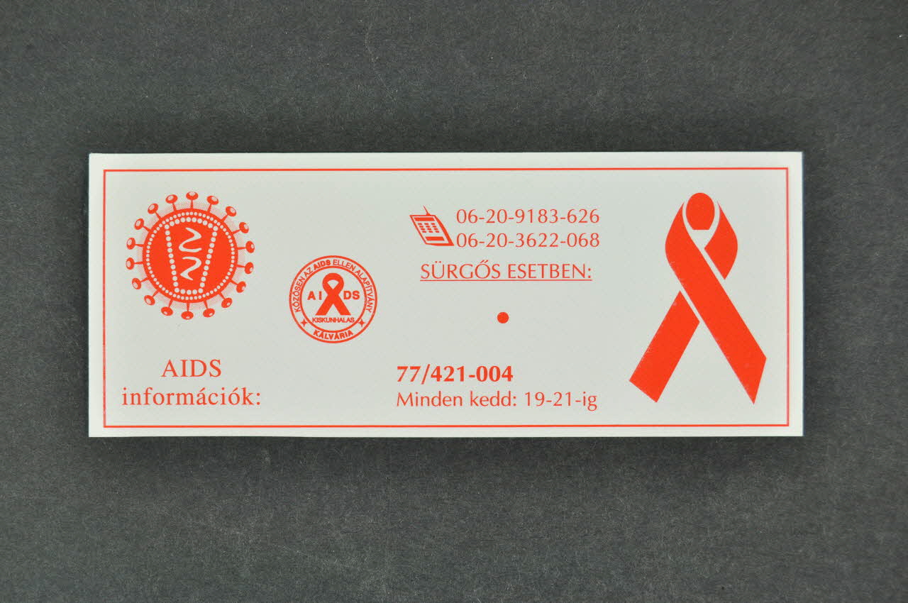 Kalvaria Aids autocollant Autocollant avec n° de téléphone d'information Hongrie 2006 2006.71.27 Photo Mucem