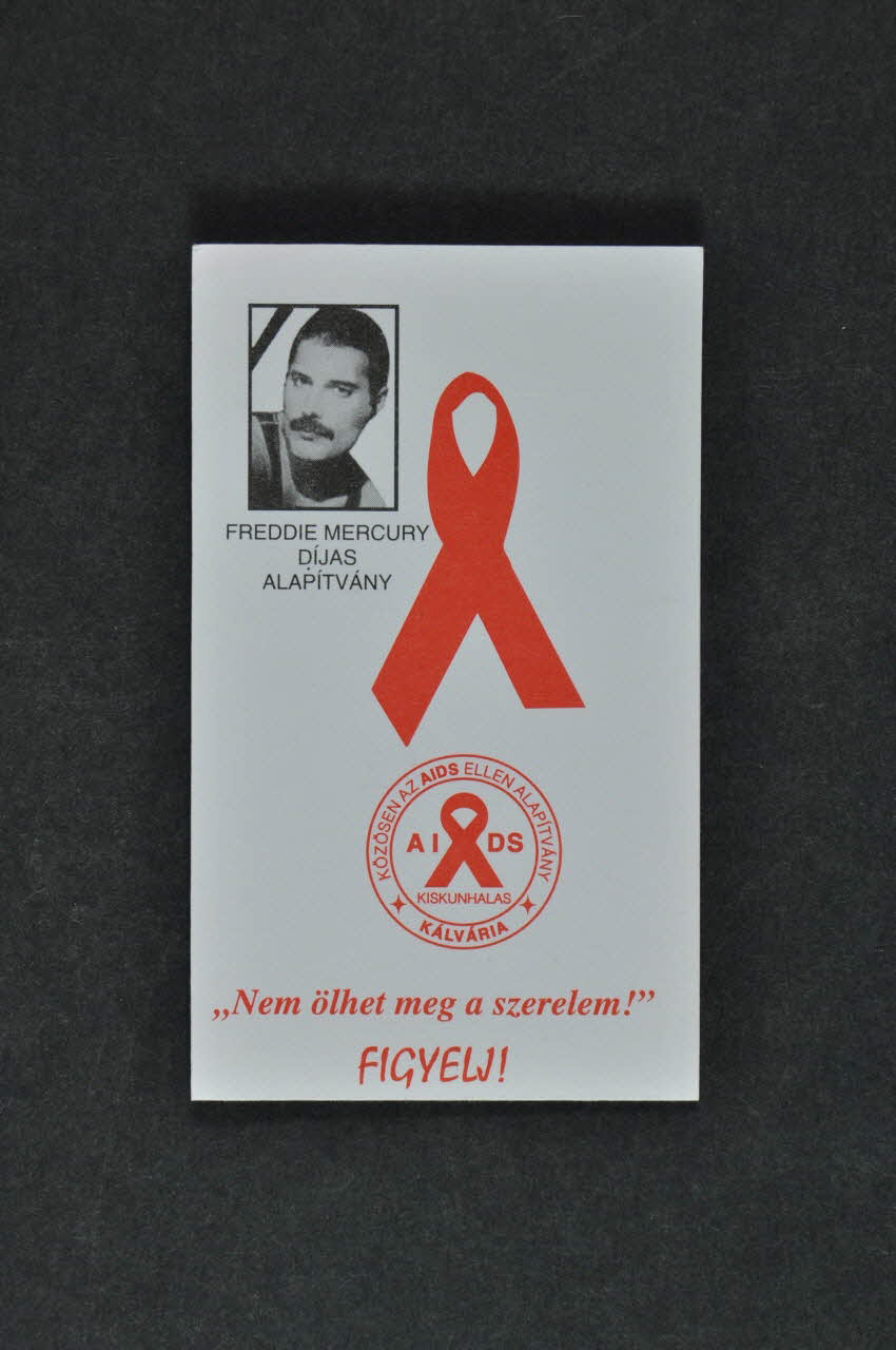 Kalvaria Aids Et Freddie Mercury Dijas Alapitvany Dépliant Hongrie 2001 2006.71.28 Photo Mucem
