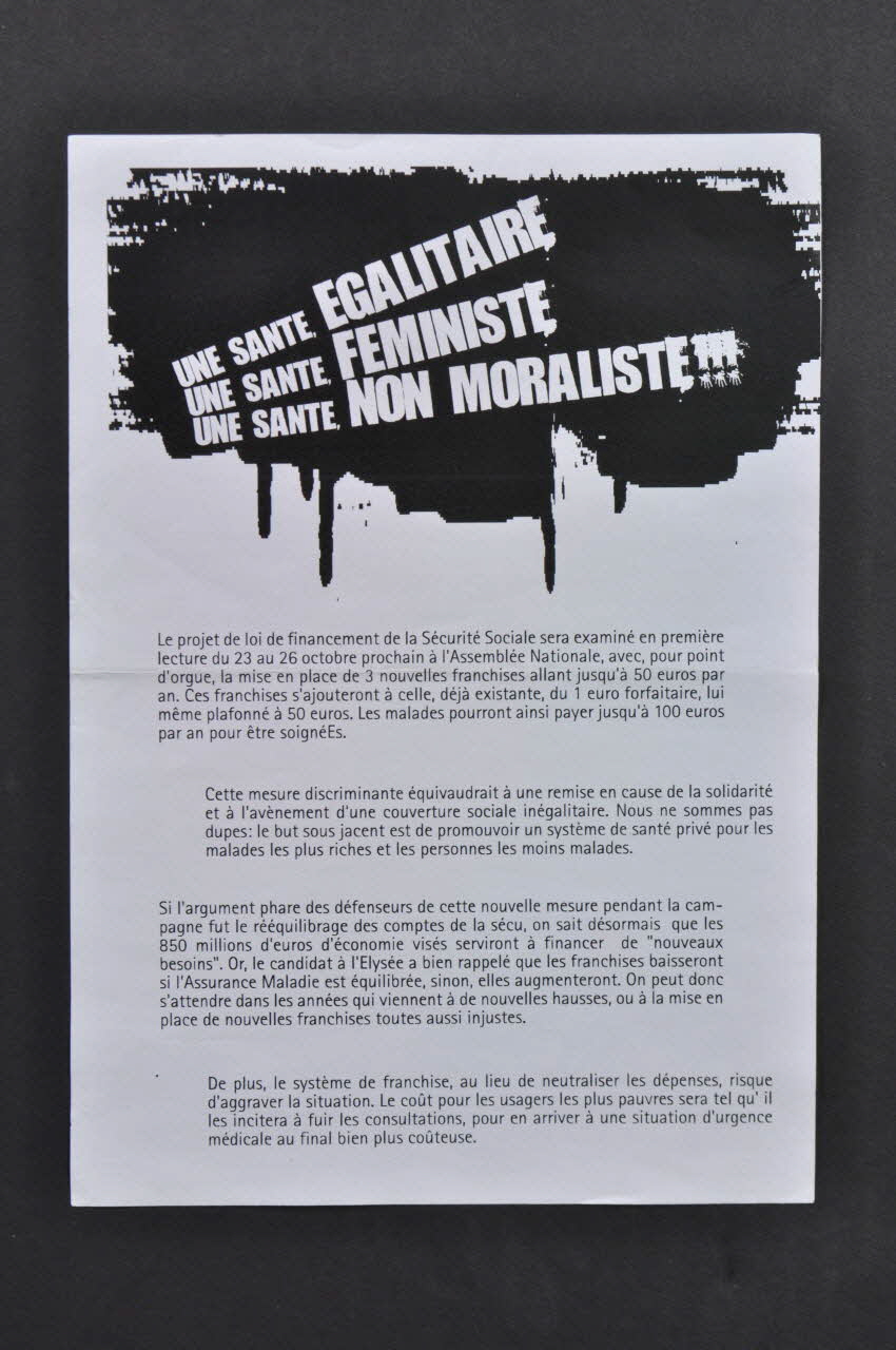 Les Panthères Roses tract "Une santé égalitaire, une santé féministe, une santé non moraliste" France 2007 2008.3.20 Photo Mucem