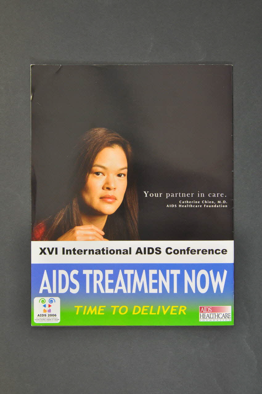 Aids Healthcare Foundation revue THRIVE" Treatments save live (Les traitements sauvent la vie) International 2006 2008.32.113 Photo Mucem