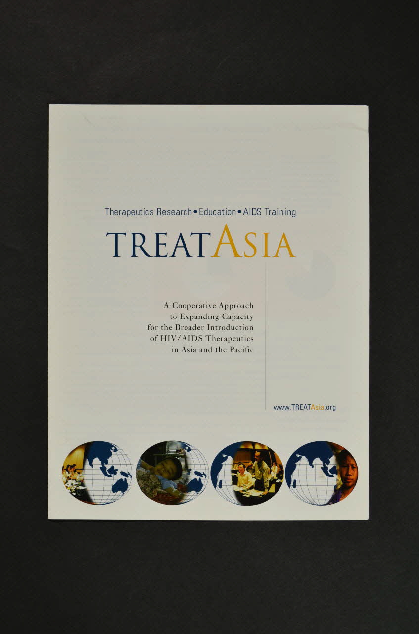 Amfar Aids Research Dépliant "Treat Asia" International 2006 2008.32.121 Photo Mucem