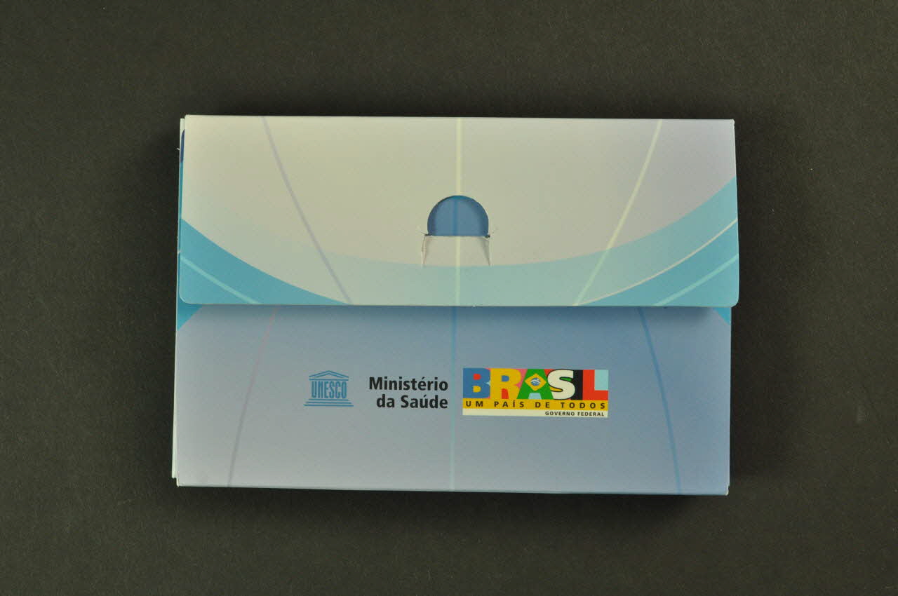 Ministère De La Santé Du Brésil Pochette de cartes postales 1er festival international de Humor & Aids International 2006/8 2008.32.124.19 Photo Mucem