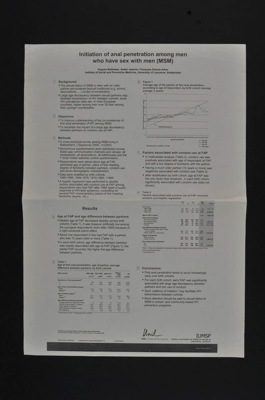 Institut Universitaire de Médecine Sociale et Préventive (IUMSP) Poster "Initiation of anal penetration among men who have sex with men" par Hugues Balthasar, André Jeannin, Françoise Dubois-Arber Lorraine, International 2006 2008.32.160 Photo Mucem