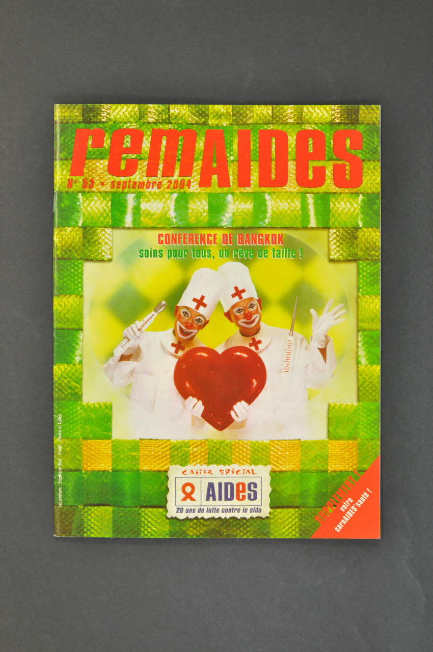 AIDES Revue associative "Remaides", n°53, septembre 2004. Cahier spécial : Aides 20 ans de lutte contre le sida" France 2004/9 2008.32.179 Photo Mucem