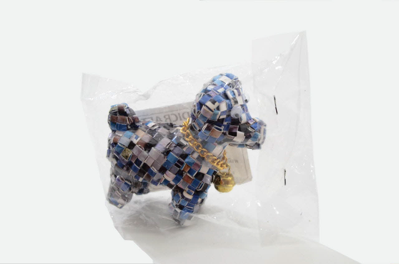 Camillian Social Center breloque petit chien fait par des artisans séropositifs International 2006/7 2008.32.49 Photo Mucem