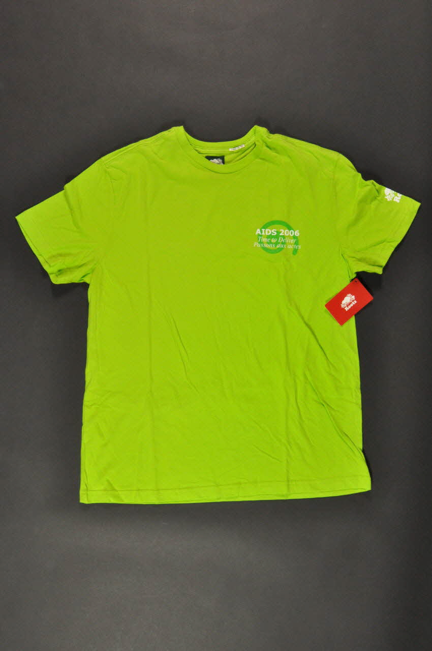 Conférence Mondiale Du Sida De Toronto T shirt "AIDS 2006 / Time to Deliver /Passons aux actes" International 2006/7 2008.32.59 Photo Mucem