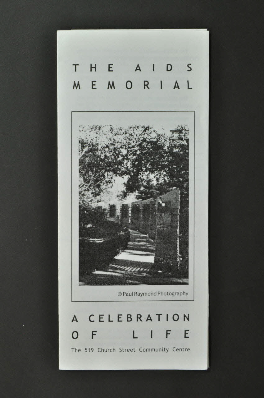 The 519 Church Street Community Center Dépliant "The AIDS Memorial. A celebration of life" (Le mémorial du sida. Une célébration de la vie) International 2006/7 2008.32.66 Photo Mucem