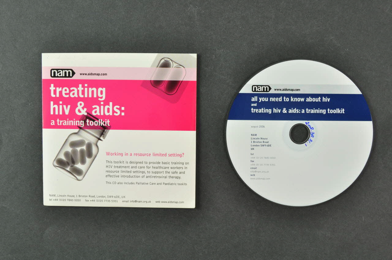 Nam CD (compact disque) "All you need to know about hiv" (Tout ce que vous avez besoin de savoir sur le VIH) / "Treating hiv & aids : a training toolkit" (Traiter le VIH/sida : un instrument de formation) International 2006/8 2008.32.81.1-2 Photo Mucem