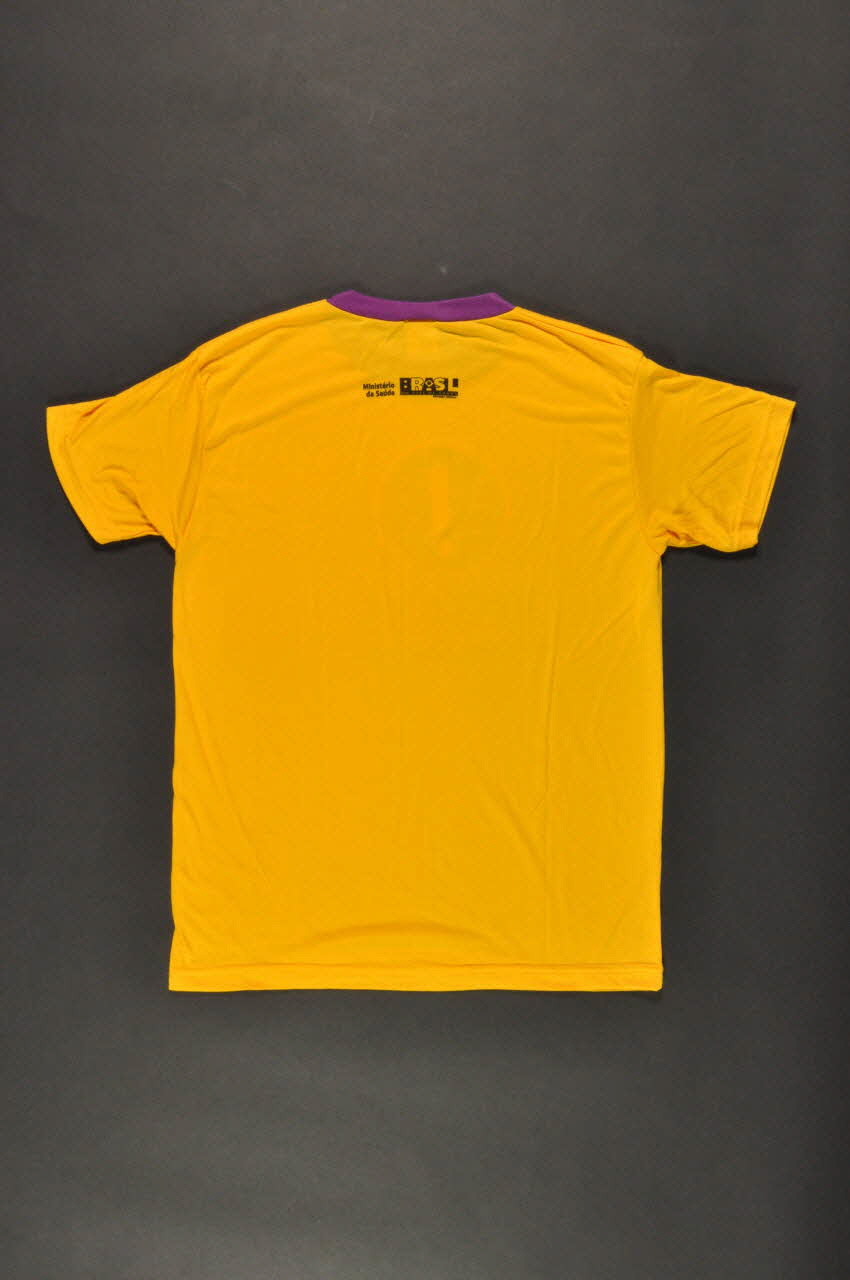 Ministère De La Santé Du Brésil tee-shirt "Use sempre camisinha" (Utilise toujours un préservatif) Brésil 2006 2008.37.14 Photo Mucem