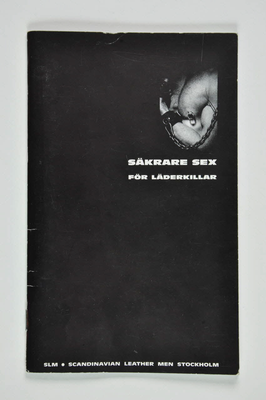 Scandinavian Leather Men BROCHURE Säkrare sex  för läderkillar Suède 1997 2008.46.13 Photo Mucem