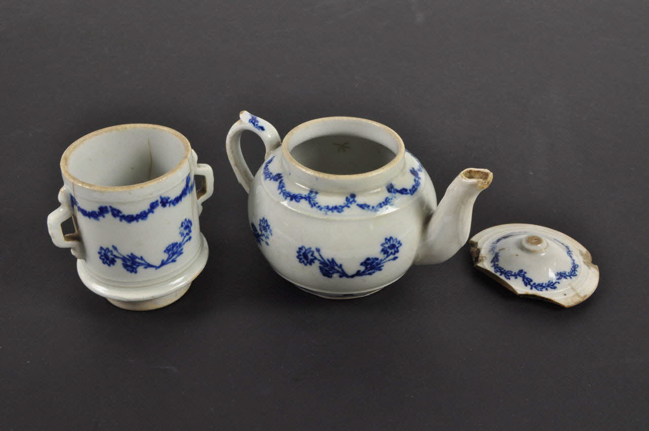 cafetière 1955.75.128.1-3 Photo Mucem