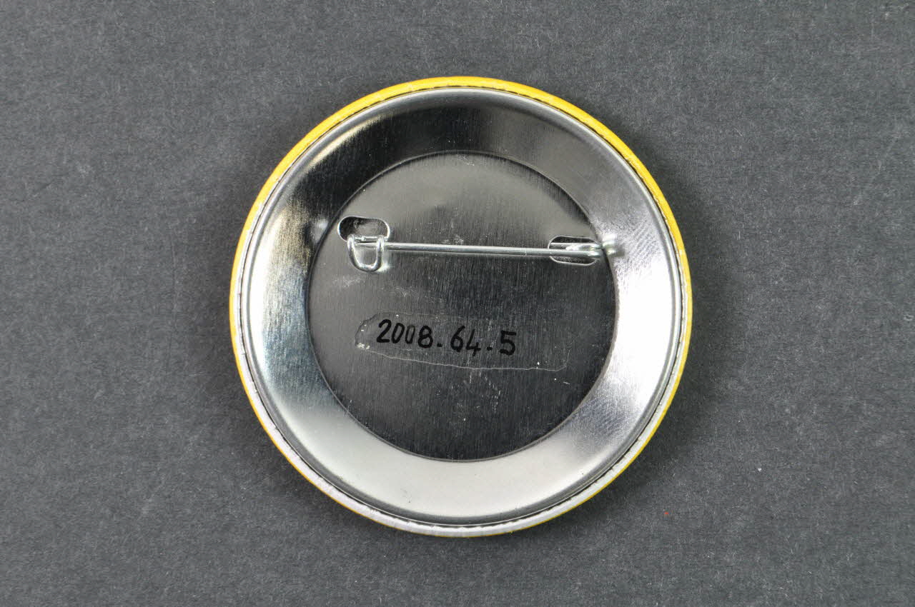 Tampep badge "Rights for married women, girls, sex workers, drug users and prisoners" (Des droits pour les femmes mariées, les filles, les travailleuses du sexe, les usagers de drogues et les prisonniers !) International 2006 2008.64.5 Photo Mucem