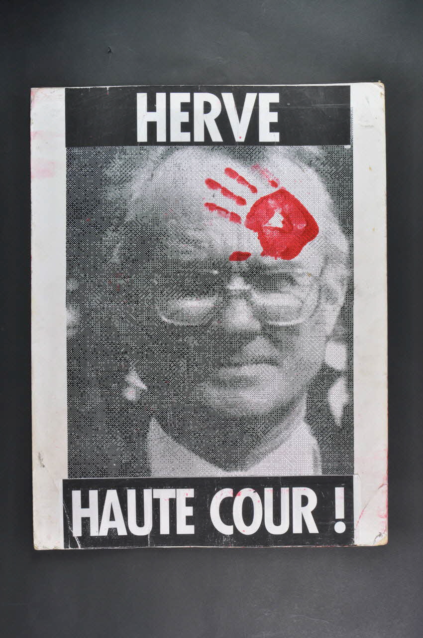 Act Up-Paris Pancarte double face "Hervé / Hervé Haute Cour !" Île-de-France, France 1997 2008.9.27 Photo Mucem