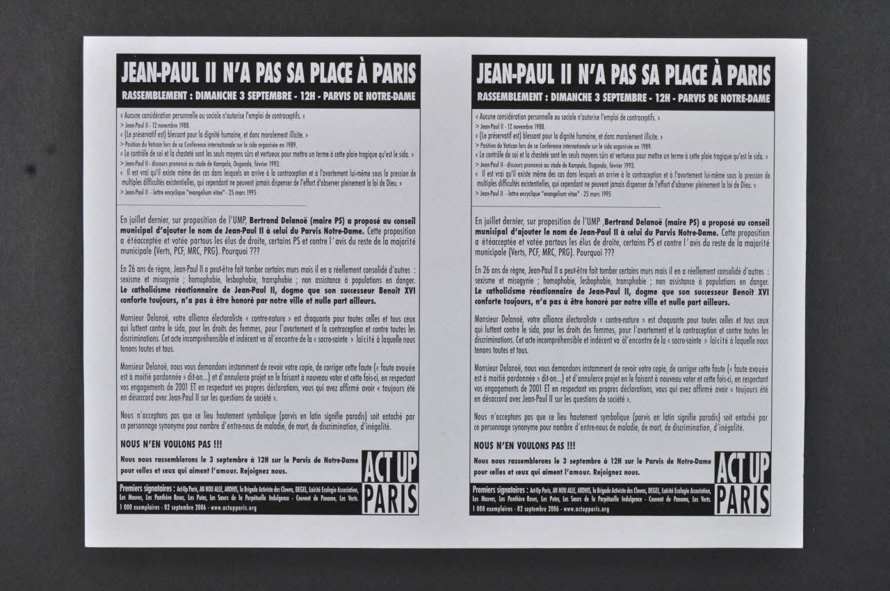 Act Up-Paris tract "Jean-Paul II n'a pas sa place à Paris" Île-de-France, France 2006/9/2 2008.9.63 Photo Mucem