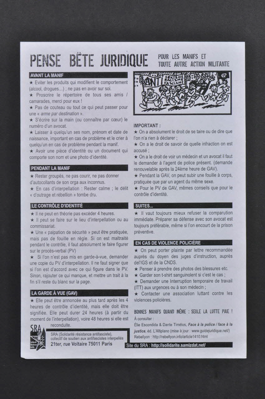 Sra (Solidarité Résistance Antifasciste) tract "Pense bête juridique pour les manifs et toute autre action militante" Île-de-France, France 2006 2008.9.70 Photo Mucem