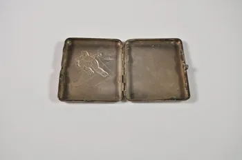 PORTE-CIGARETTE 1980 2011.11.73  Photo Mucem
