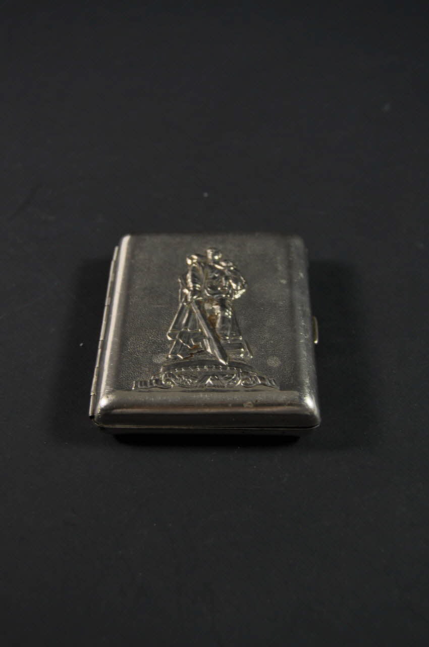 étui à cigarettes 1949 2011.11.80 Photo Mucem