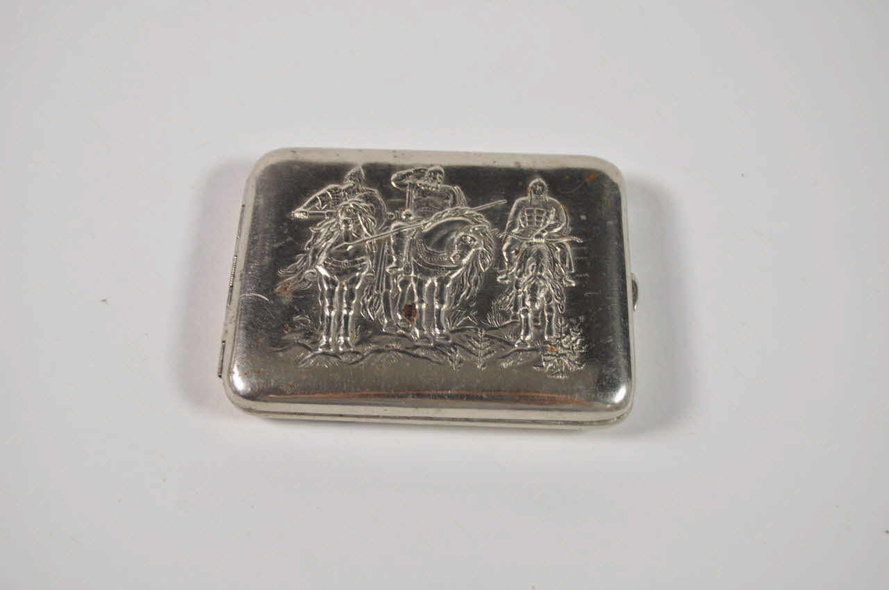 étui à cigarettes ETUI A CIGARETTES Russie 1990 2011.11.81 Photo Mucem