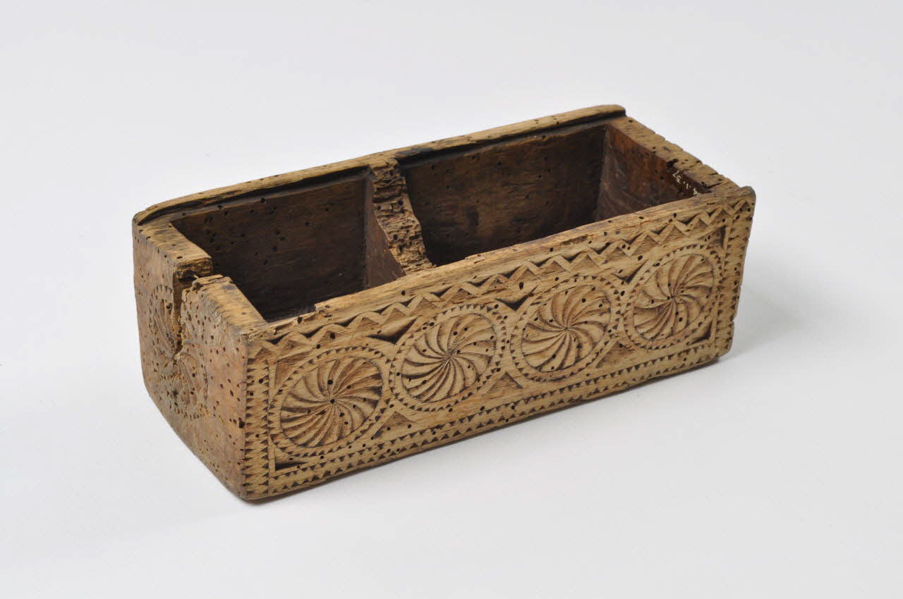 boîte à bijoux Auvergne, France 1884 1884.1.37 Photo Mucem