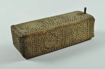 boîte à bijoux Auvergne, France 1884 1884.1.43.1-3 Photo Mucem