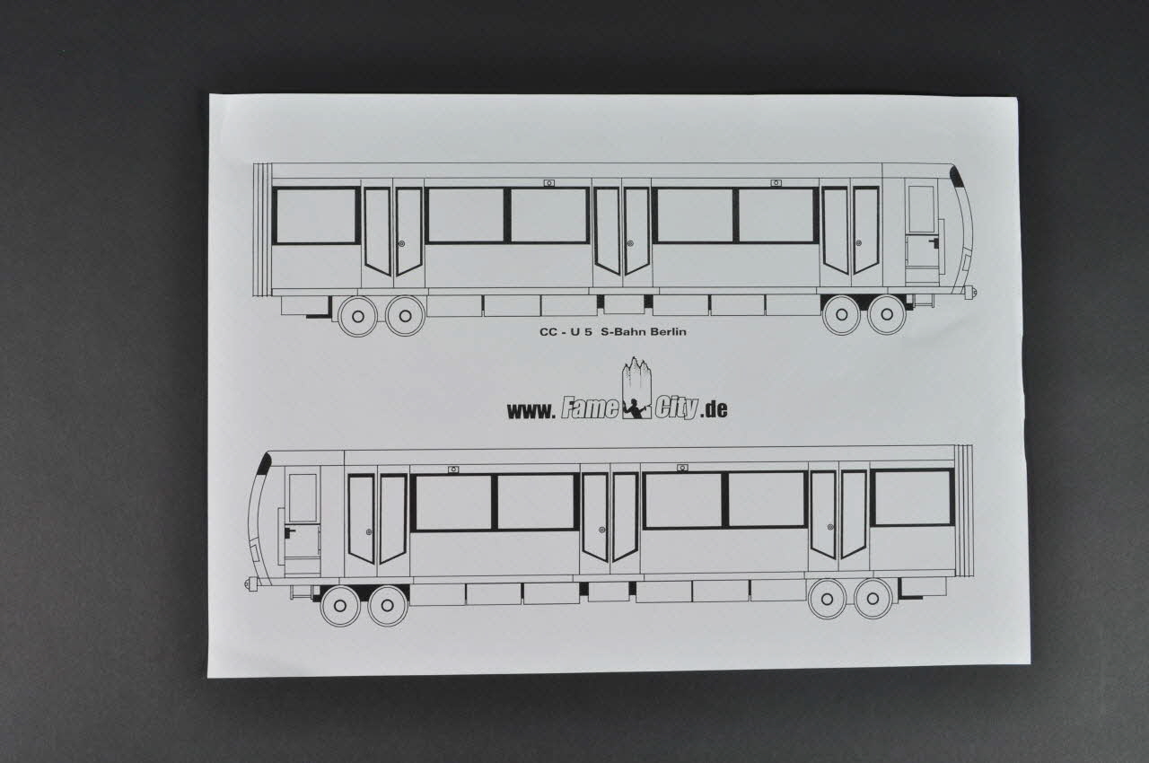 IMPRIME Modèle de train 2005 2012.25.1.2 Photo Mucem