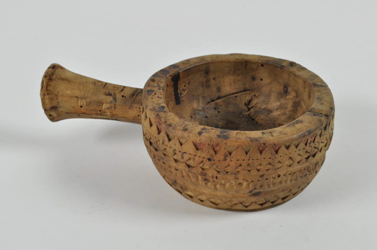 tasse Auvergne, France 1810 1884.1.65 Photo Mucem