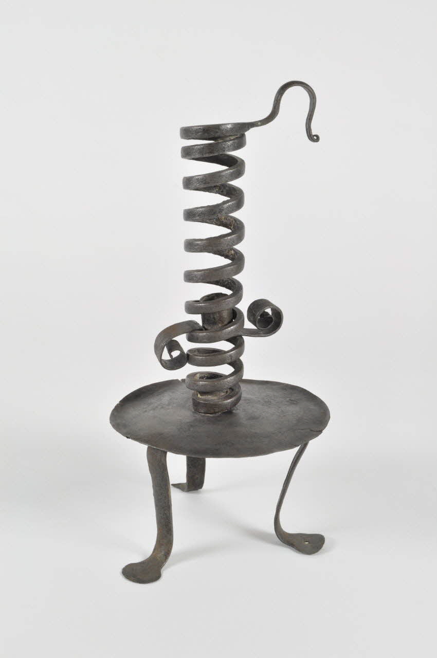 chandelier à spirale Auvergne, France 1800-1884 1884.1.72 Photo Mucem