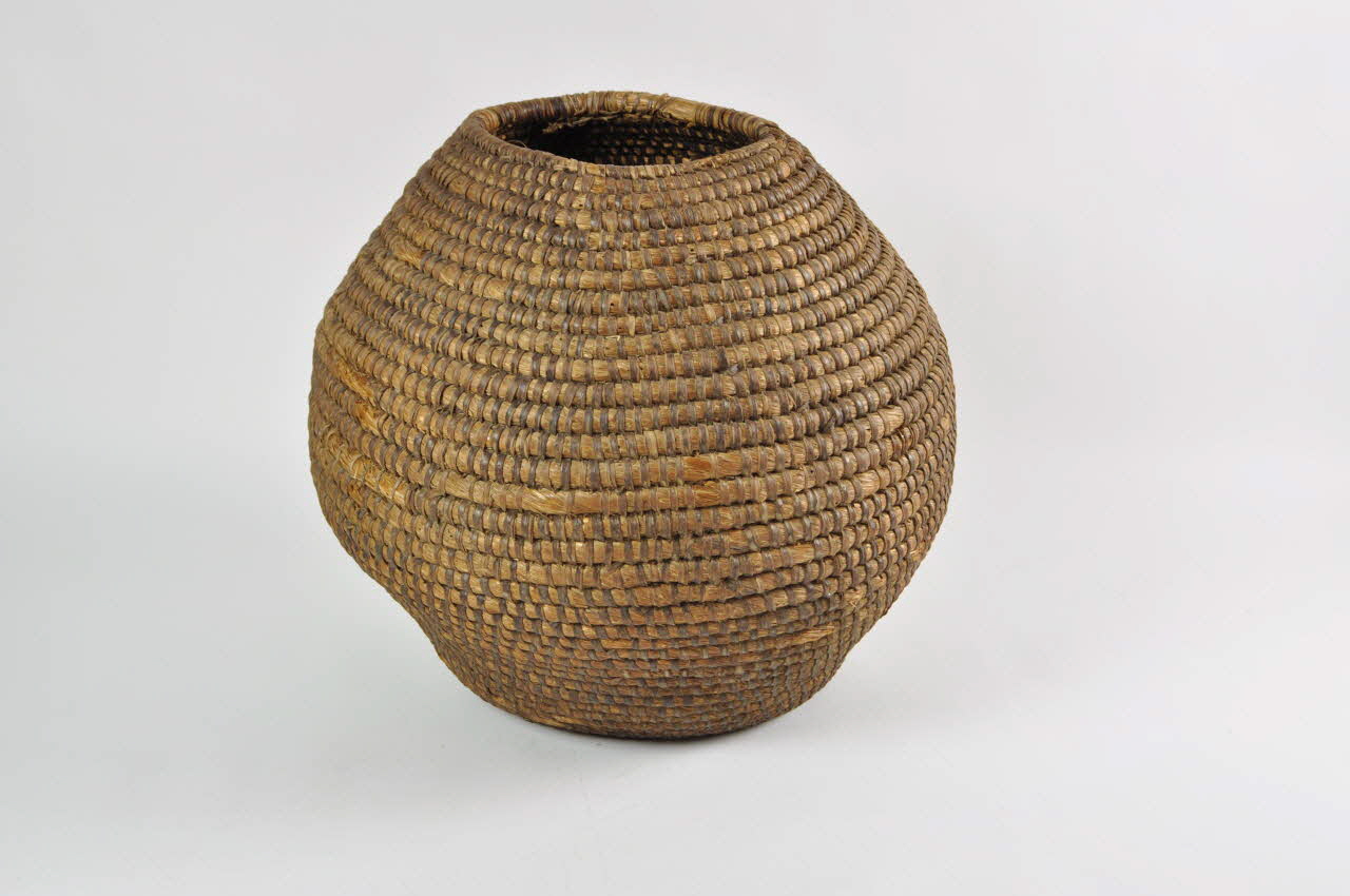 PANIER A GRAINS bourgne 1955.75.38 Photo Mucem