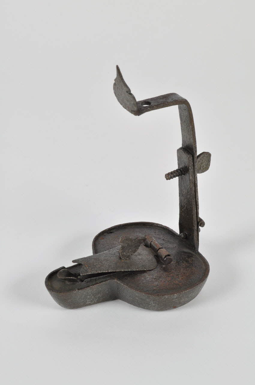 lampe à huile Chaleil Auvergne, France 1800-1884 1884.1.75 Photo Mucem